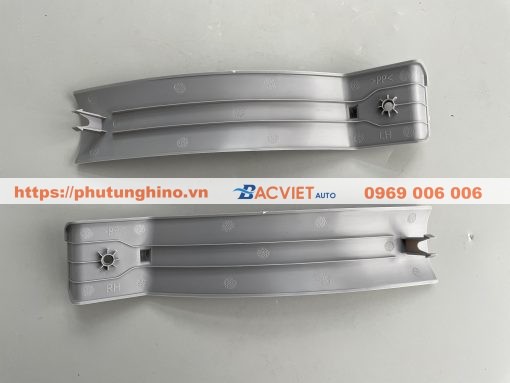 Ốp nhựa bắt nẹp táp pi la phong trần ISUZU FVM