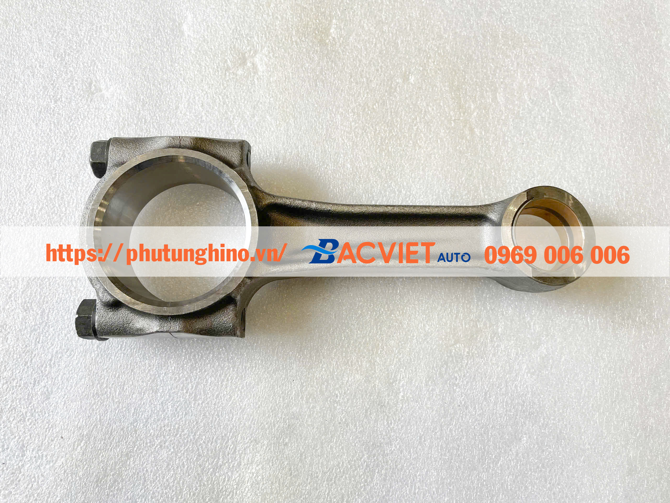 Tay biên Mitsubishi FUSO