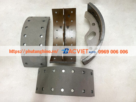 Má phanh sau HINO 300 XZU