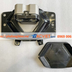 Chân máy sau NISSAN UD Quester