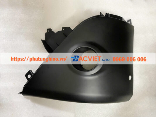 Ốp đèn gầm NISSAN UD Quester