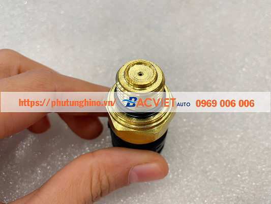 Cảm biến hộp số Nissan UD GH11