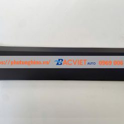 Ốp sườn miếng trước IVECO 16 chỗ