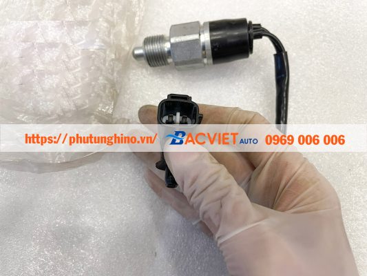 Cảm biến lùi HINO 500 FG