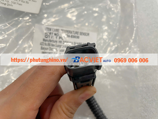 Cảm biến nhiệt độ khí xả HINO 700