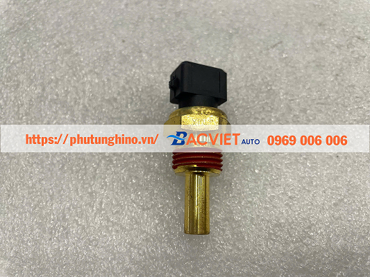 Cảm biến nhiệt độ nước ISUZU QKR77