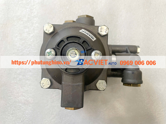 Chia hơi thân xe FUSO đầu kéo